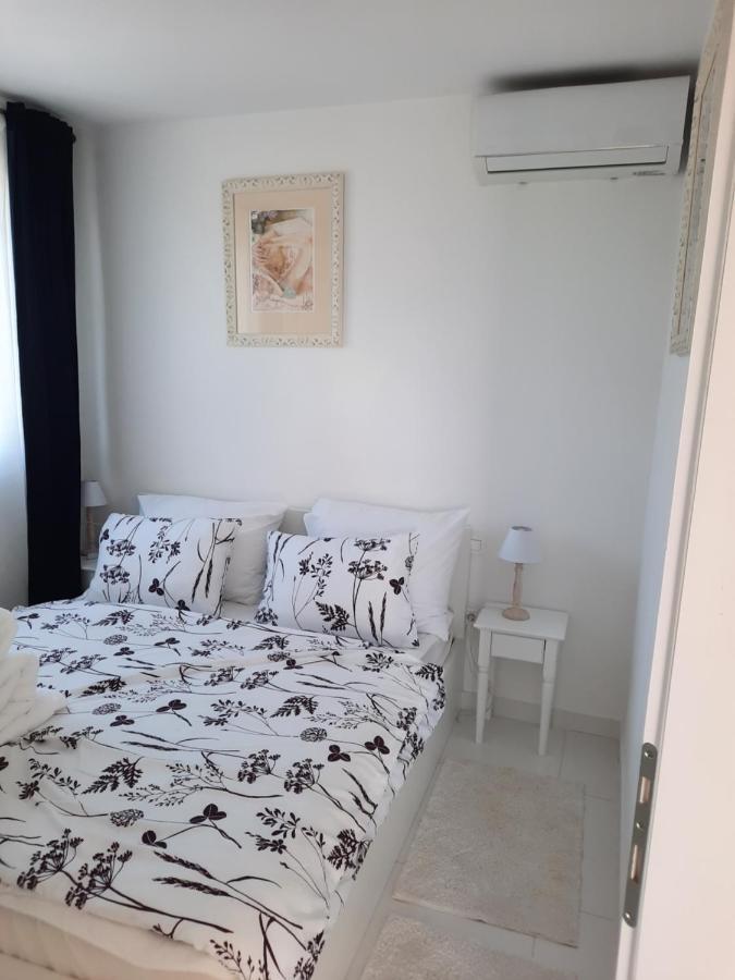 Penzion u Kapitána Apartamento Vir Exterior foto